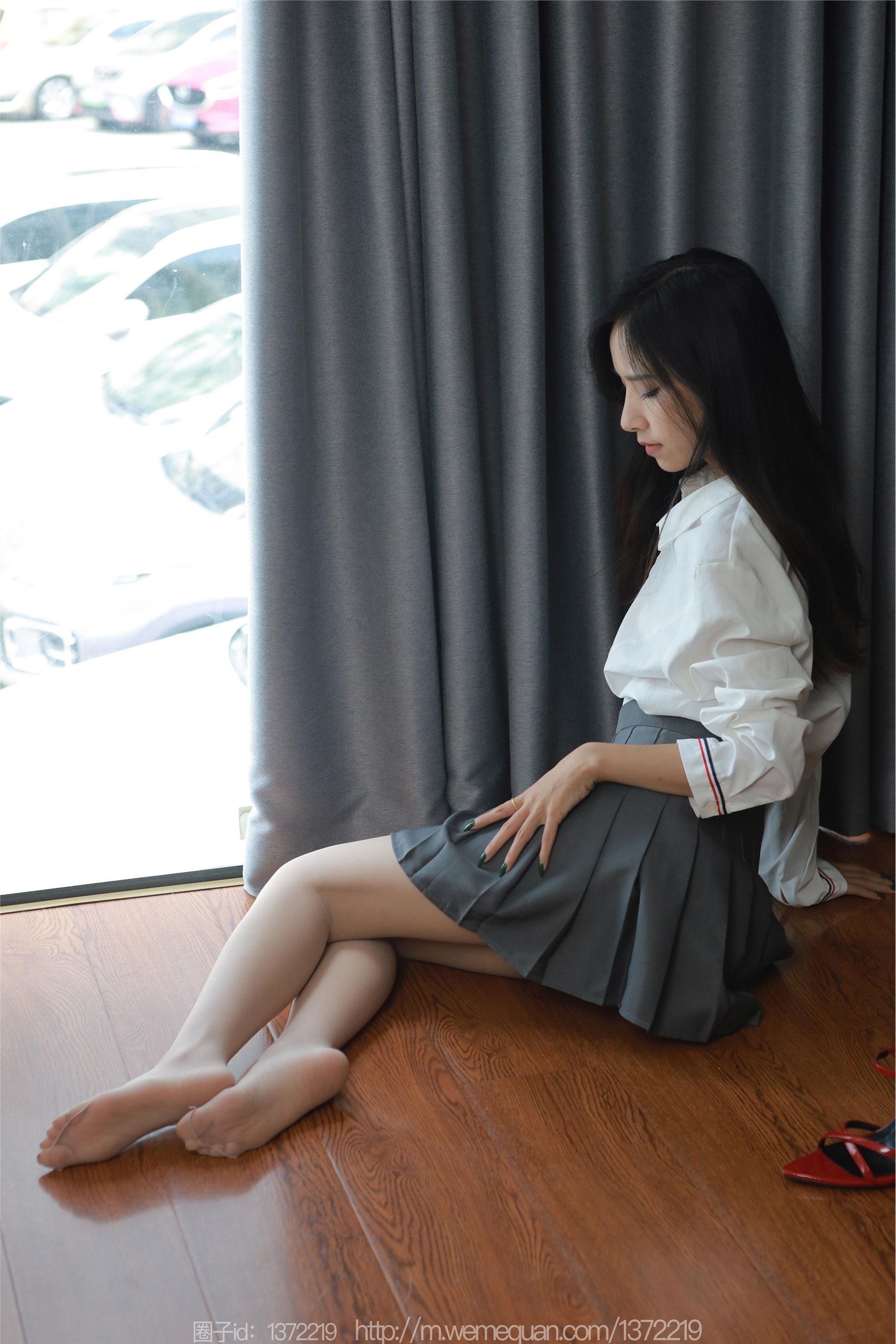 IESS异思趣向  2023.08.29 丝享家 1519 美子《俏皮百褶裙》